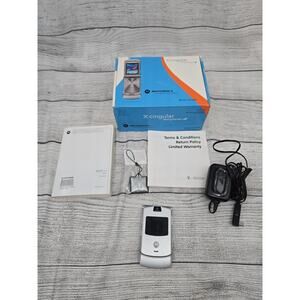 Cingular Motorola Flip Phone Model V3 Razr Silver. Does Not Work